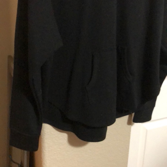 Victoria’s Secret Sport black pullover - Picture 2 of 7